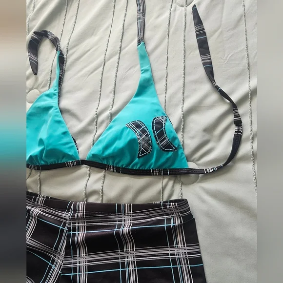 Hurley Swimsuit Size Large - Picture 5 of 8